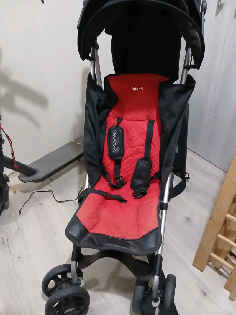 Coche infantil Infanti rojo y negro