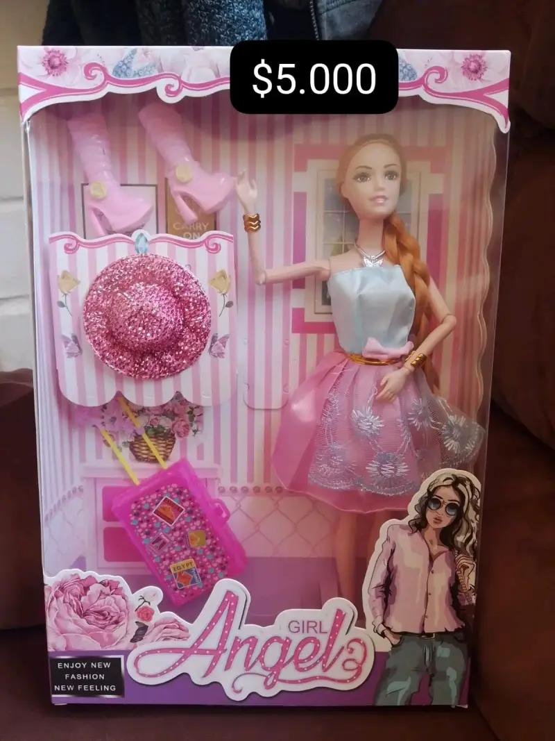 Muñeca Girl Angel con accesorios