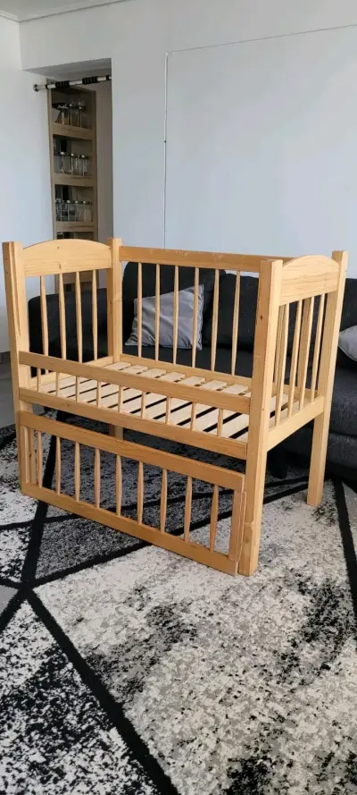 Cuna de madera para bebé - miniatura 2