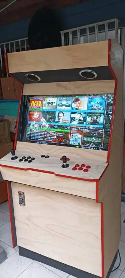 Máquina arcade con juegos retro - miniatura 1