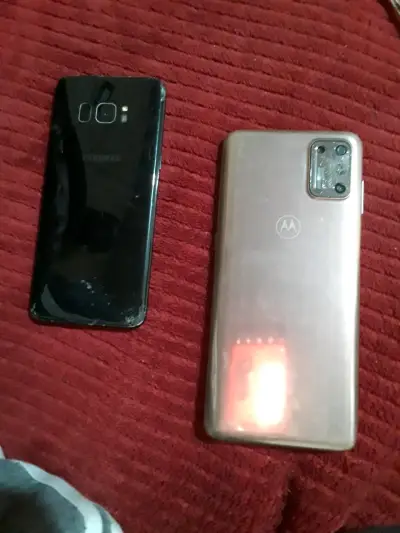 Dos celulares usados - miniatura 1