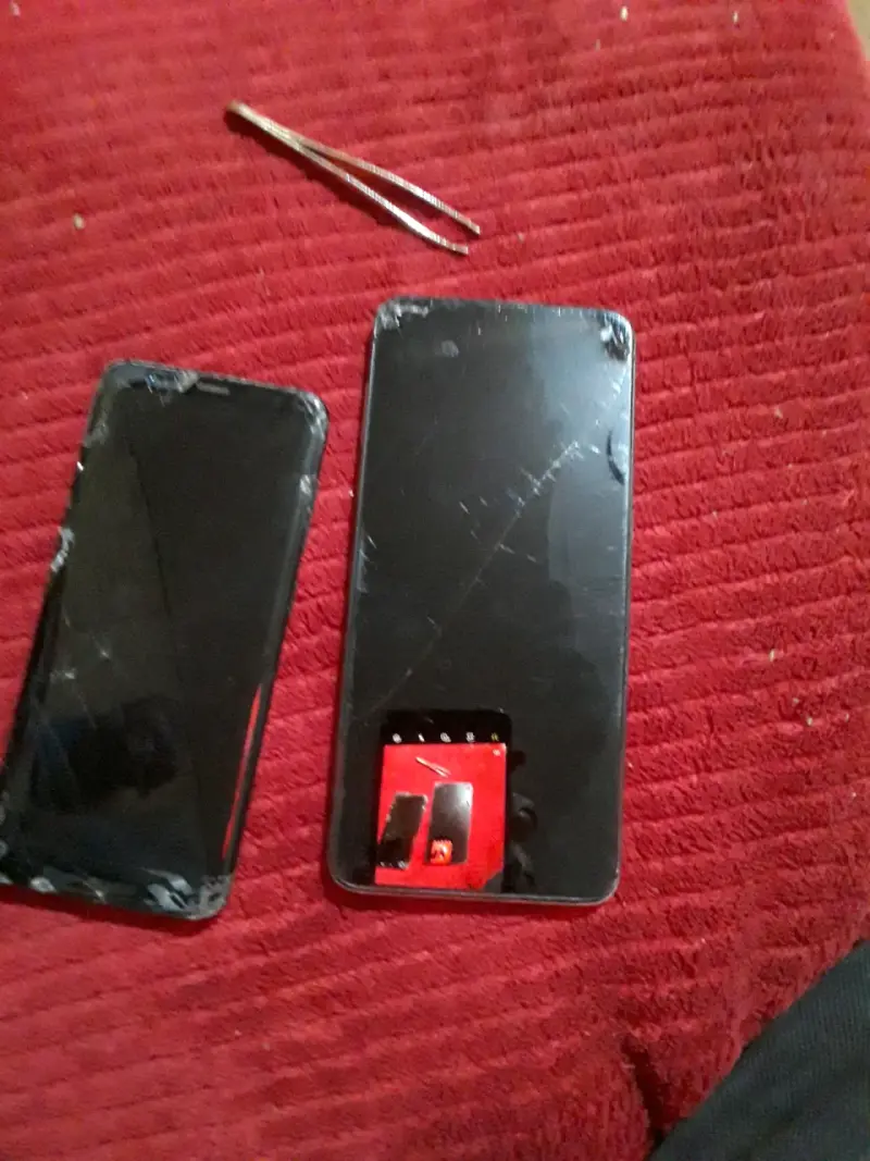 Dos celulares usados - 2