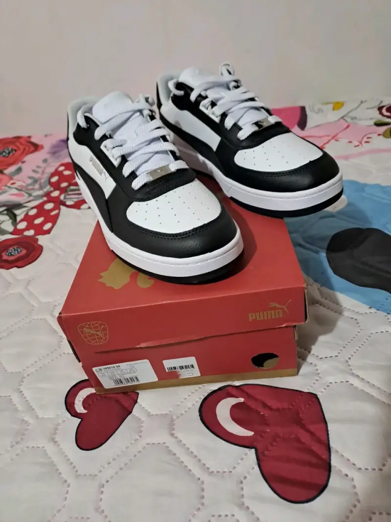 Zapatillas Puma blancas y negras - 3