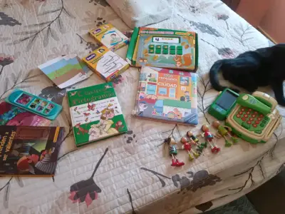 Lote de libros y juguetes educativos - miniatura 1