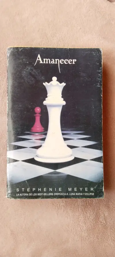 Libro Amanecer de la Saga Crepúsculo - miniatura 1