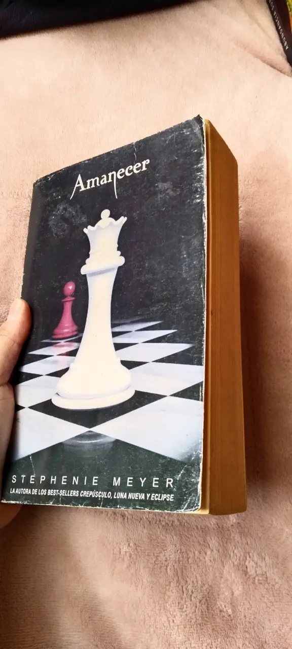 Libro Amanecer de la Saga Crepúsculo - 2
