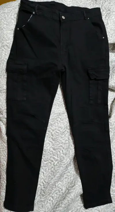 Pantalón cargo negro hombre - miniatura 1