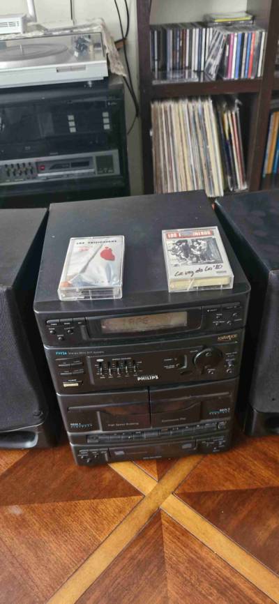 Minicomponente Philips para escuchar cassetes. - miniatura 3
