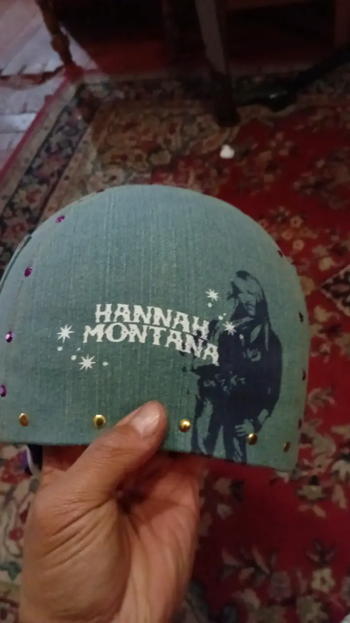 Casco decorado Hannah Montana - 1