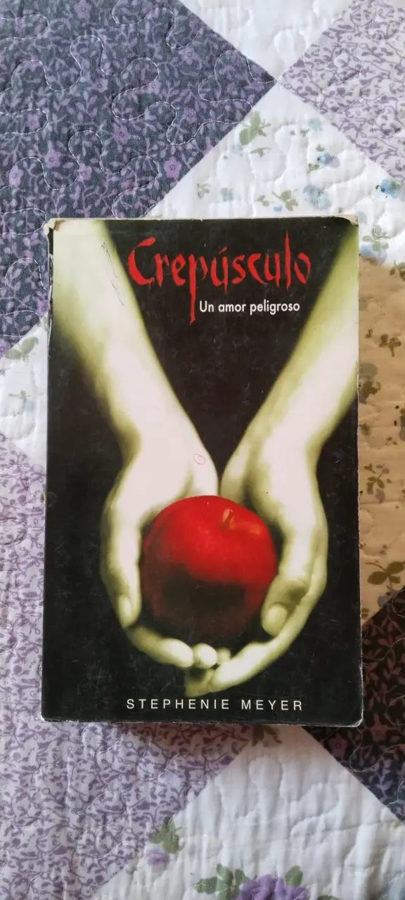 Libro Crepúsculo, primero de la Saga - 1