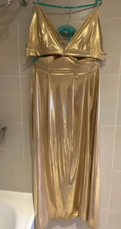 Vestido largo dorado elegante - miniatura 4
