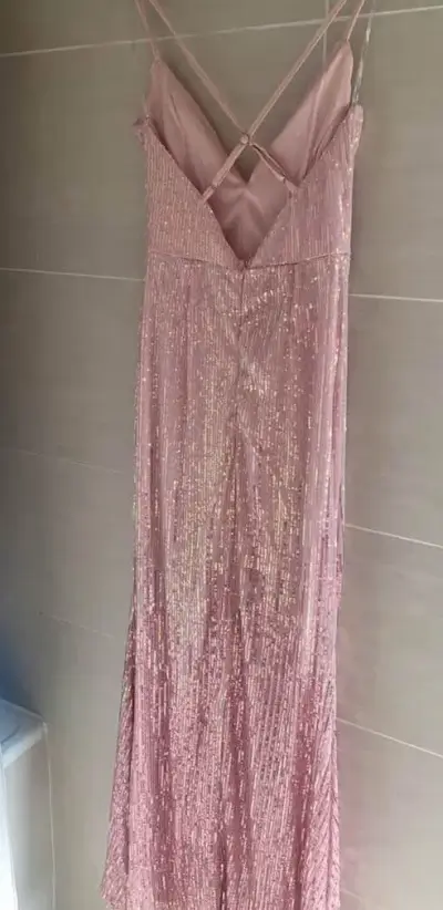 Vestido largo rosado con lentejuelas - miniatura 4