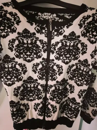 Chaleco niña, estampada blanco y negro - miniatura 2