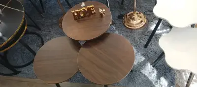 Juego de mesas de centro negro dorado - miniatura 2