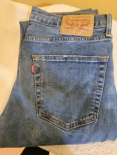 Jeans azules clásicos - miniatura 1