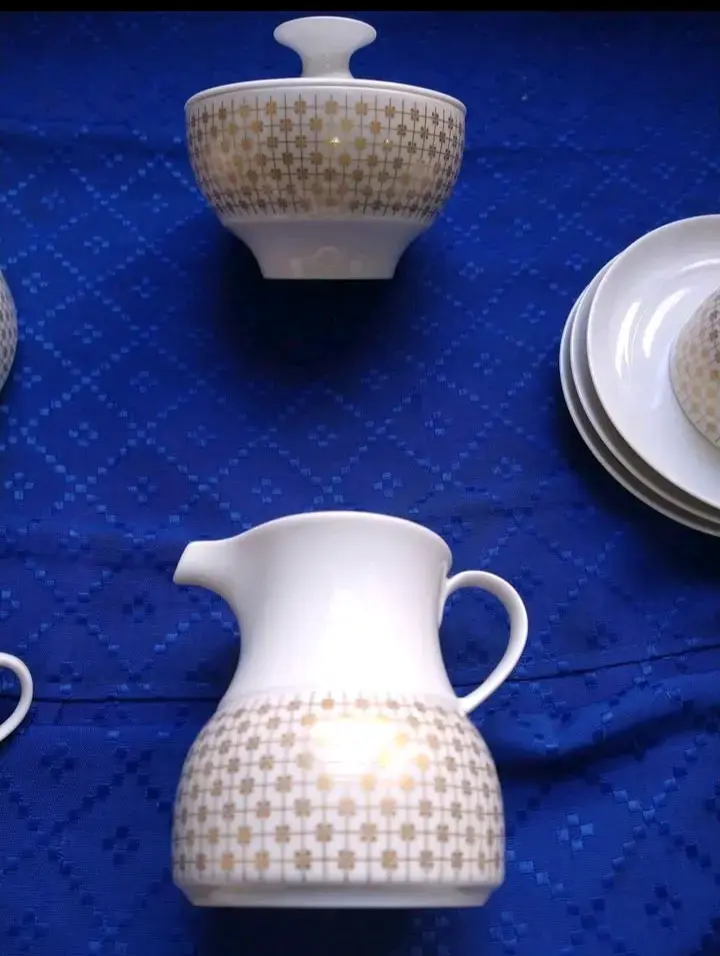 Juego de té de porcelana - 4