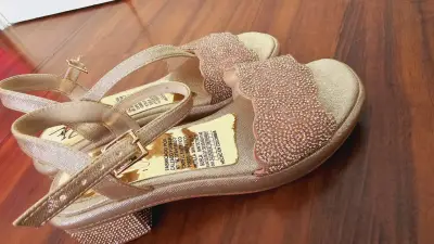 Zapatillas y Chalas. - miniatura 5
