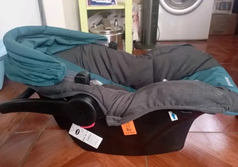 Silla de auto Bebesit negra y azul - 4