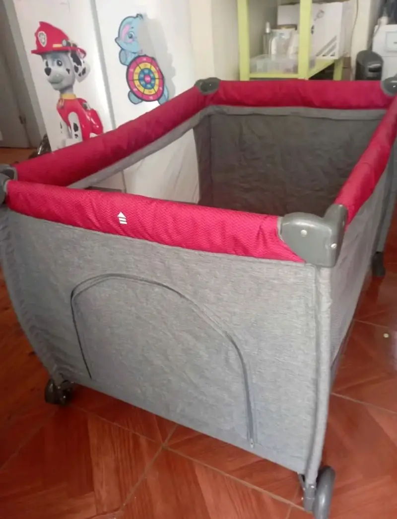 Corral para bebés color rojo