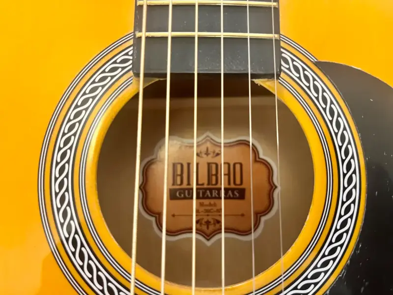 Guitarra acustica Bilbao - 5