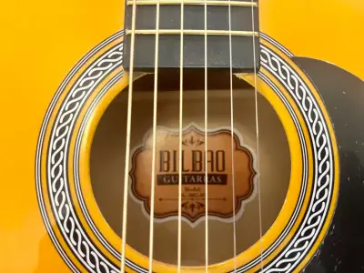Guitarra acustica Bilbao - miniatura 5