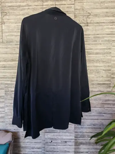 Camisa negra de vestir - miniatura 2
