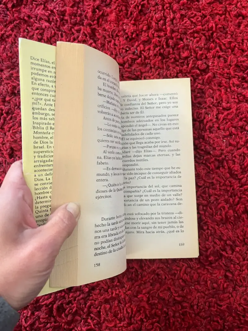 Libro 'La Quinta Montaña' de Paulo Coelho - 2