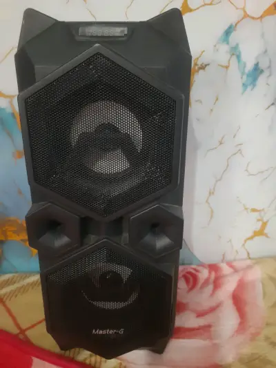 Parlante Bluetooth Master-G negro - miniatura 1