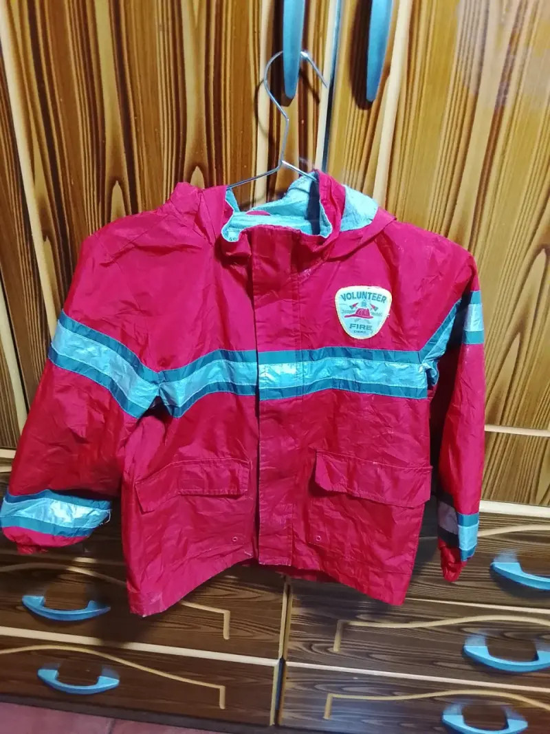 Chaqueta amarilla acolchada - 6