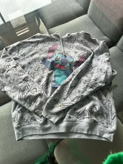 Polerón gris con estampado Stitch - miniatura 1