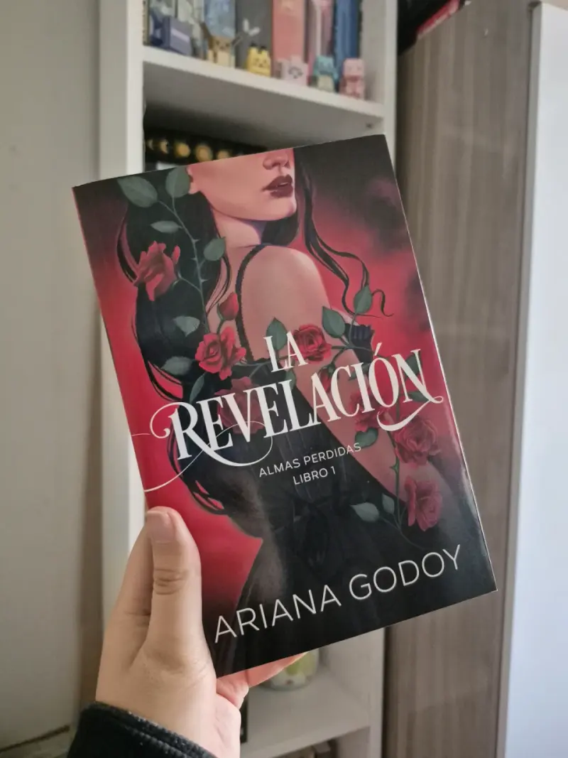 Libro 'La Revelación' de Ariana Godoy - 1