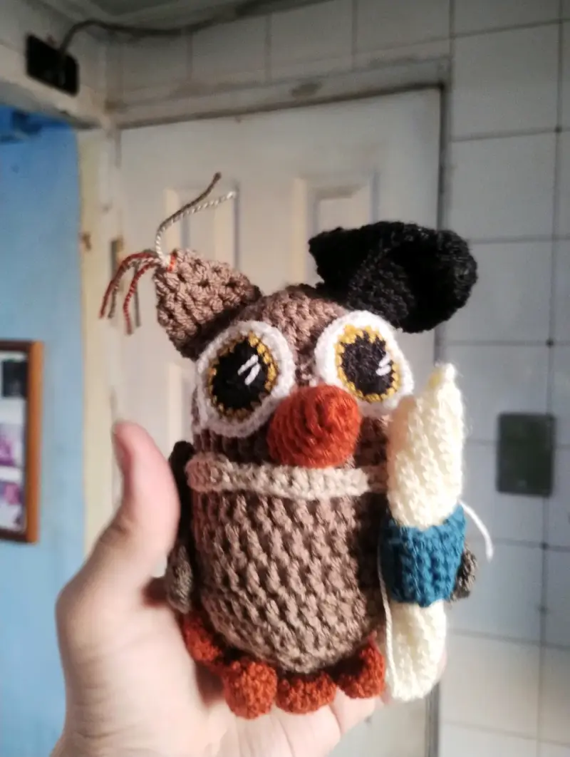 Muñeco tejido de búho amigurumi - 3