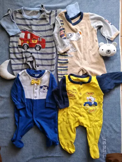 Ropa de bebé - miniatura 2