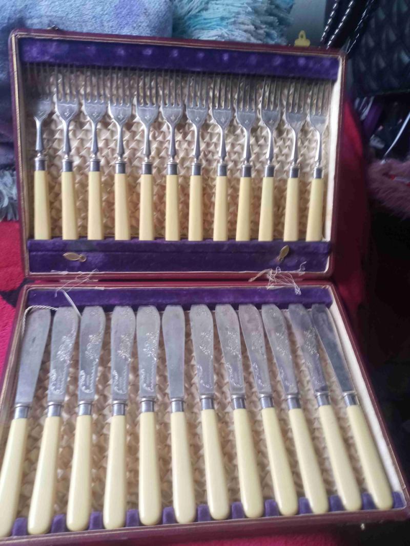 Juego de cubiertos vintage