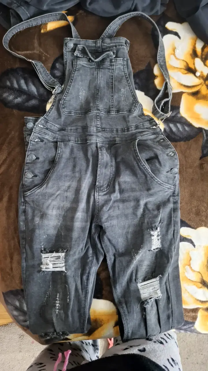 Overall de mezclilla desgastado