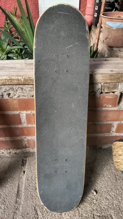 Tabla de skate con lija - miniatura 1