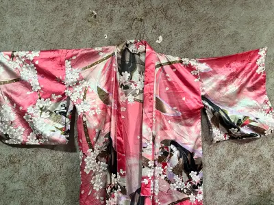 Kimono floral rosa - miniatura 1
