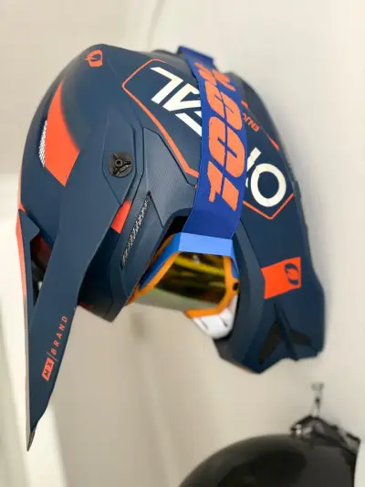 Casco motocross azul y naranja - miniatura 1
