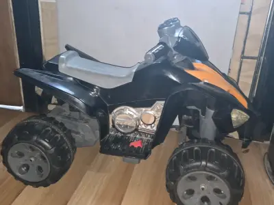 Cuatrimoto eléctrica para niños - miniatura 1