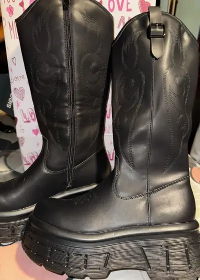 Botas negras con plataforma - miniatura 6