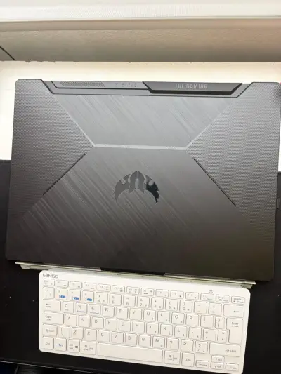 Laptop ASUS TUF Gaming F15 - miniatura 3