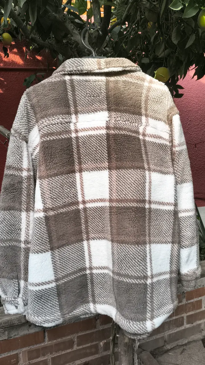 Chaqueta estilo corderito a cuadros mujer - 2