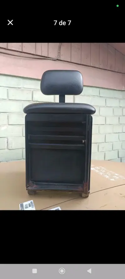Silla de oficina negra,peluqueria,con estantes - miniatura 3