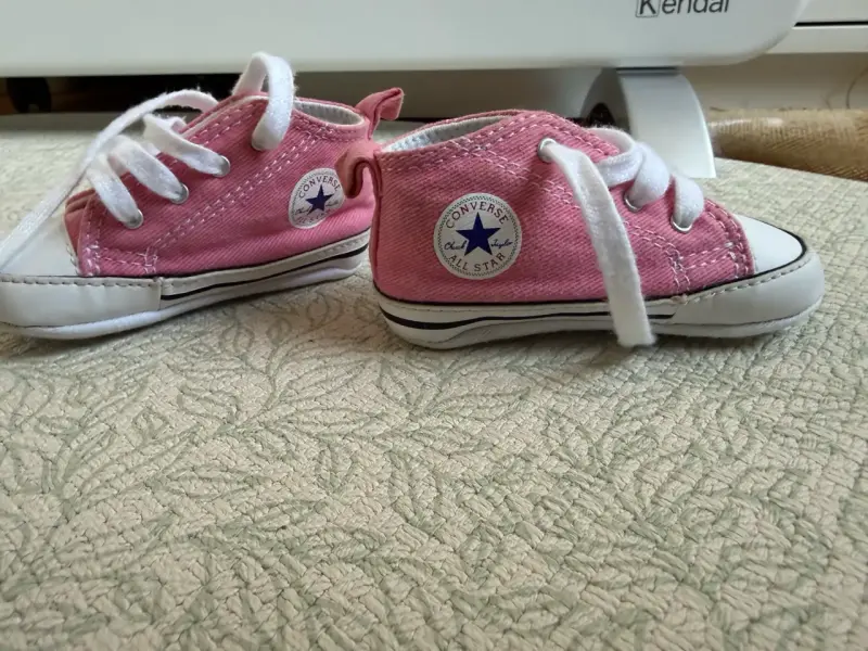 Zapatillas Converse rosas para niños - 1