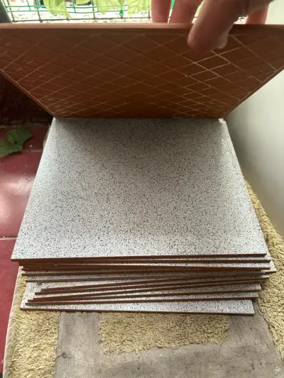 Baldosas cerámicas antideslizantes - miniatura 1
