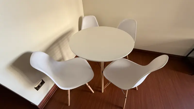 Juego de comedor blanco moderno - 1