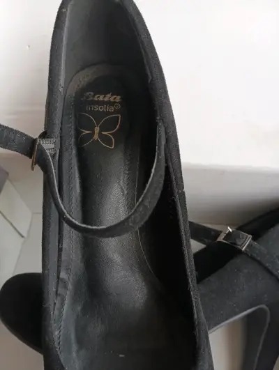 Zapatos de tacón negros de gamuza - miniatura 3