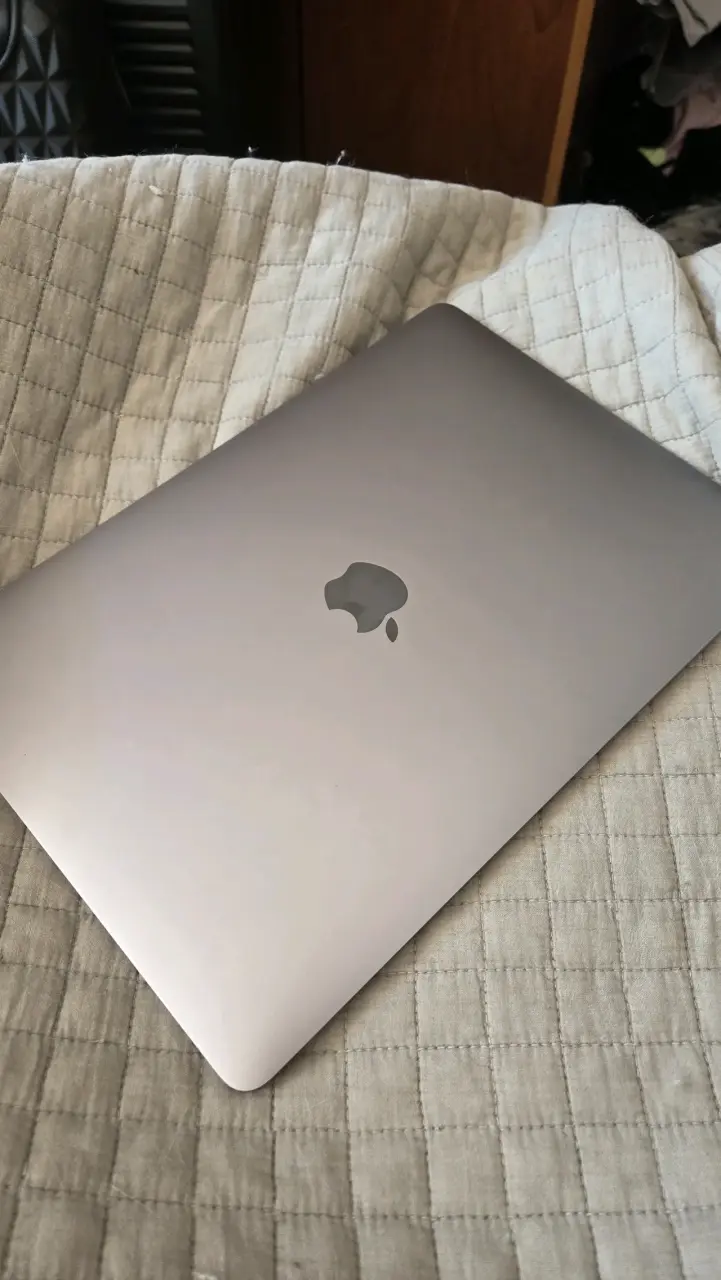 MacBook Air usado en buen estado - 2