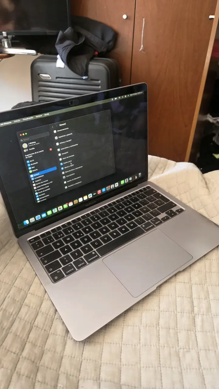 MacBook Air usado en buen estado - 6