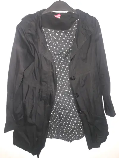 Gabardina negra con capucha - miniatura 3